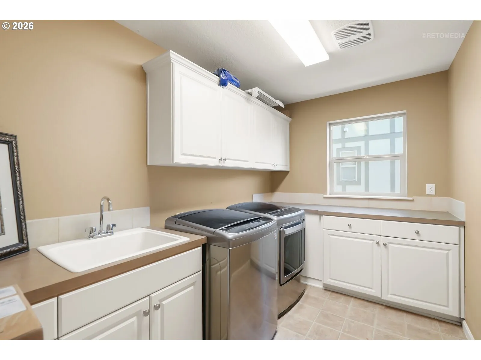 Laundry-Upper
