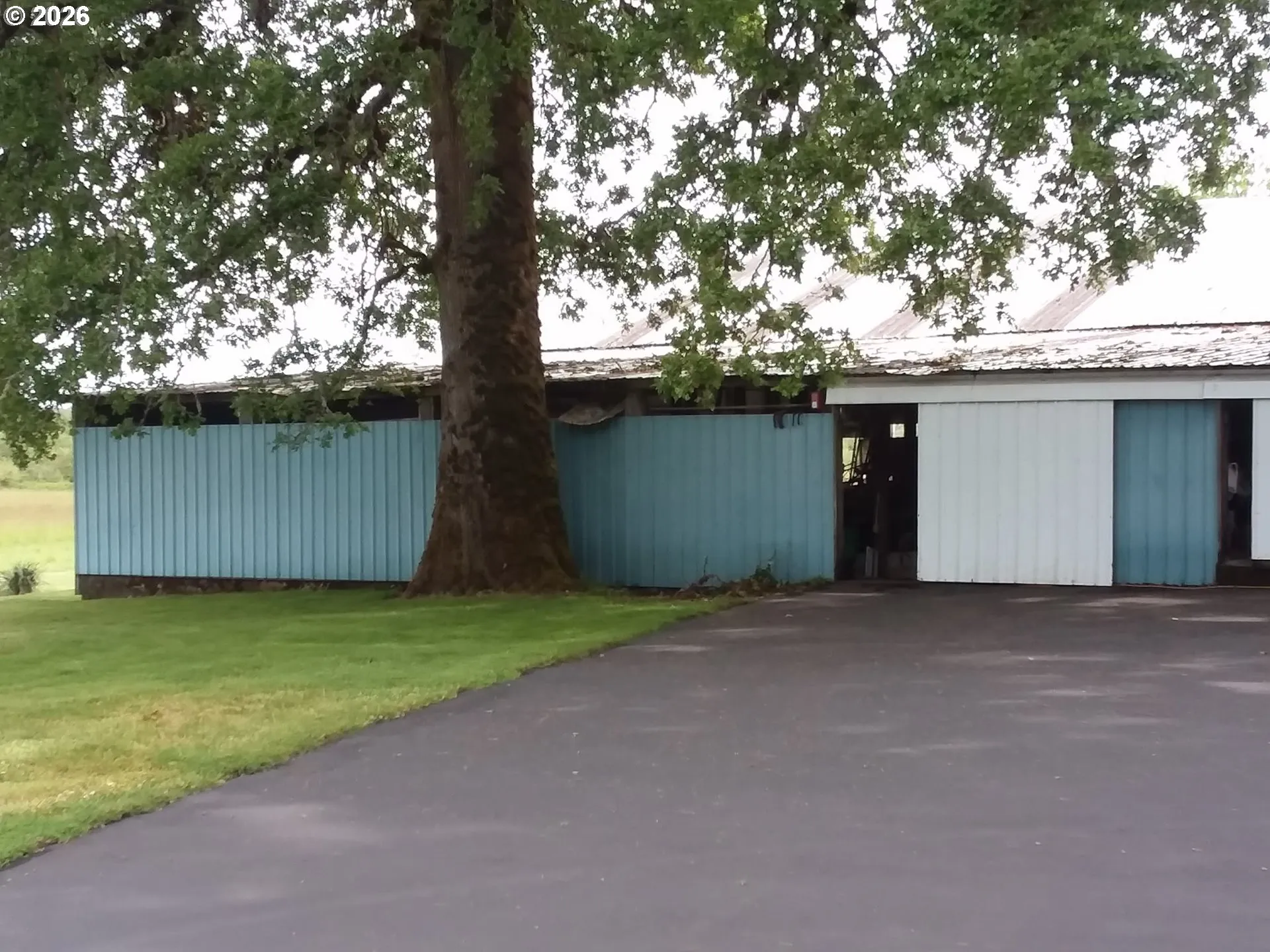 Barn