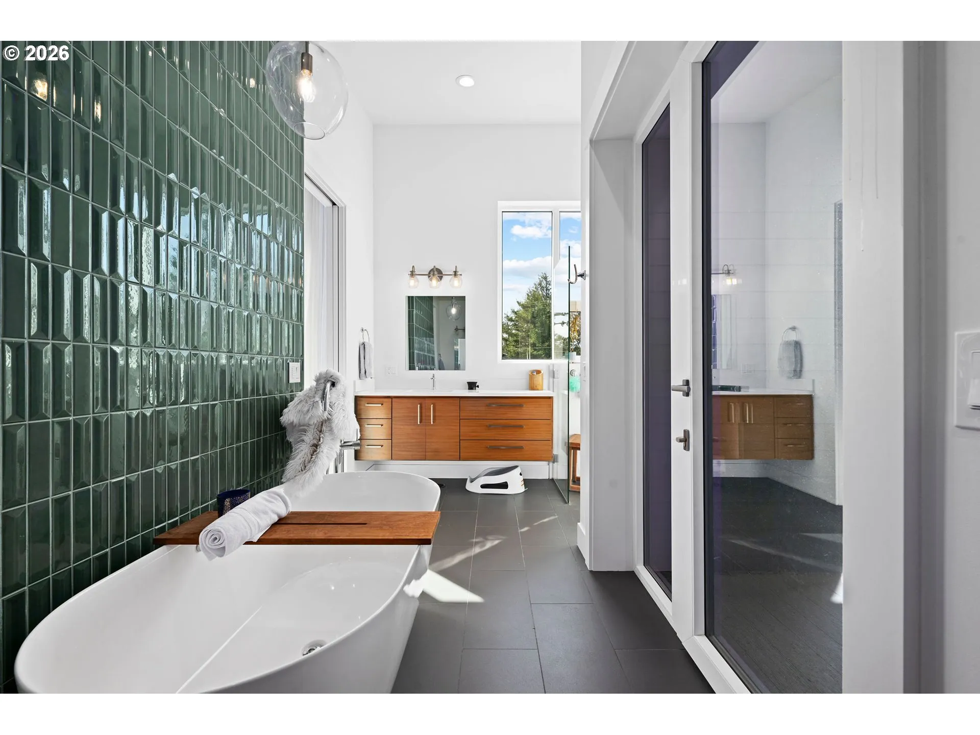 Owner's Suite Bathroom-Garden Tub
