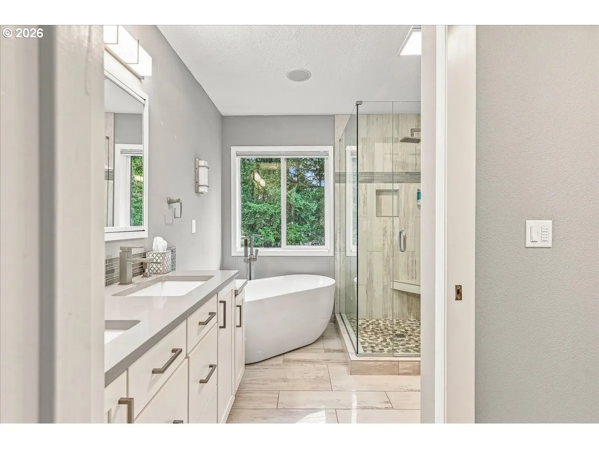 Bathroom, Attached-Double Sinks