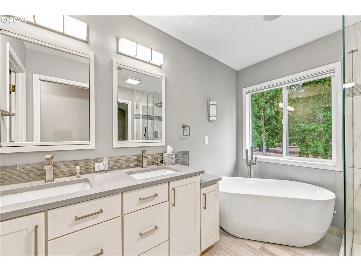 Bathroom, Attached
