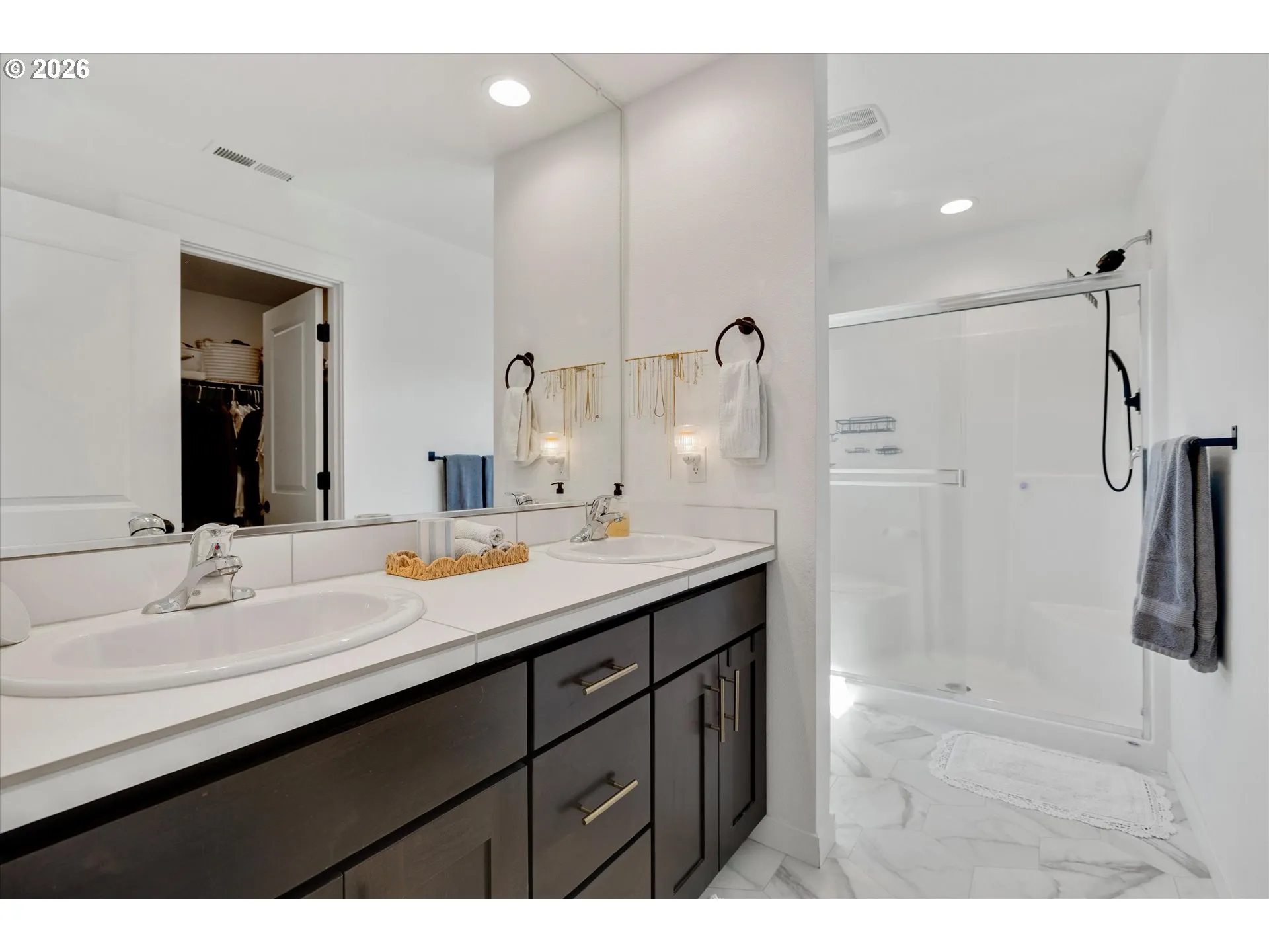 Bathroom, Attached-Double Sinks