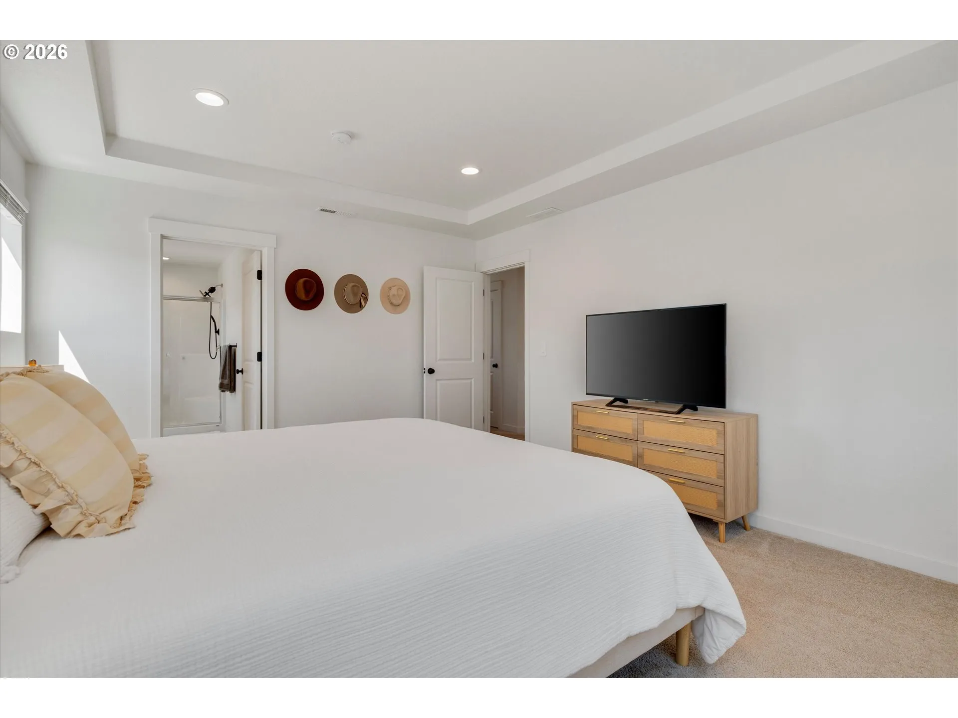 Bedroom, Primary