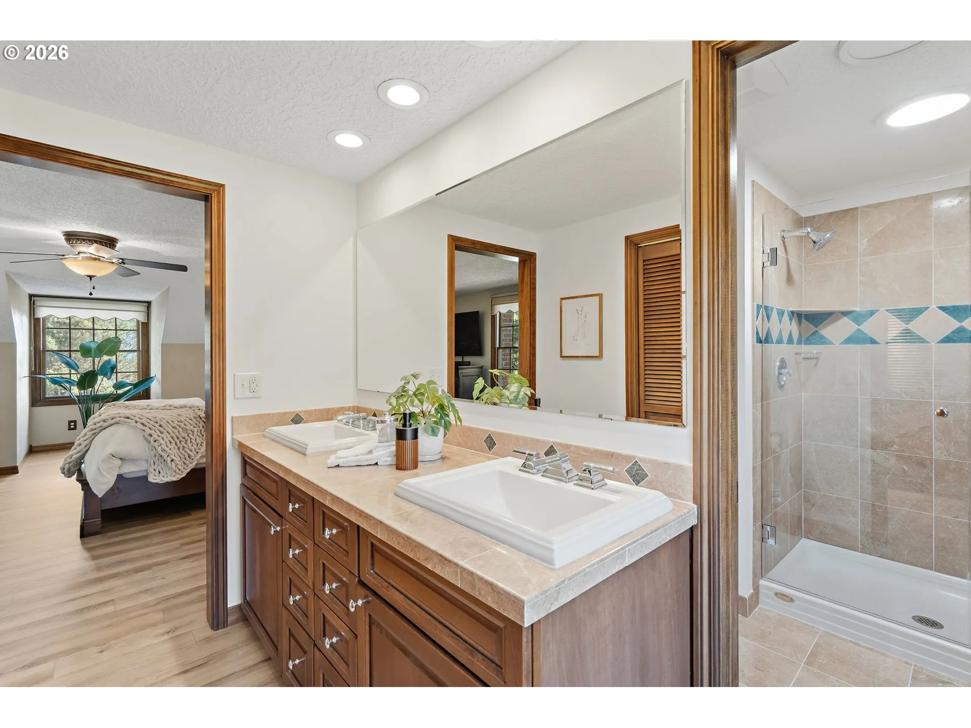 Bathroom, Attached