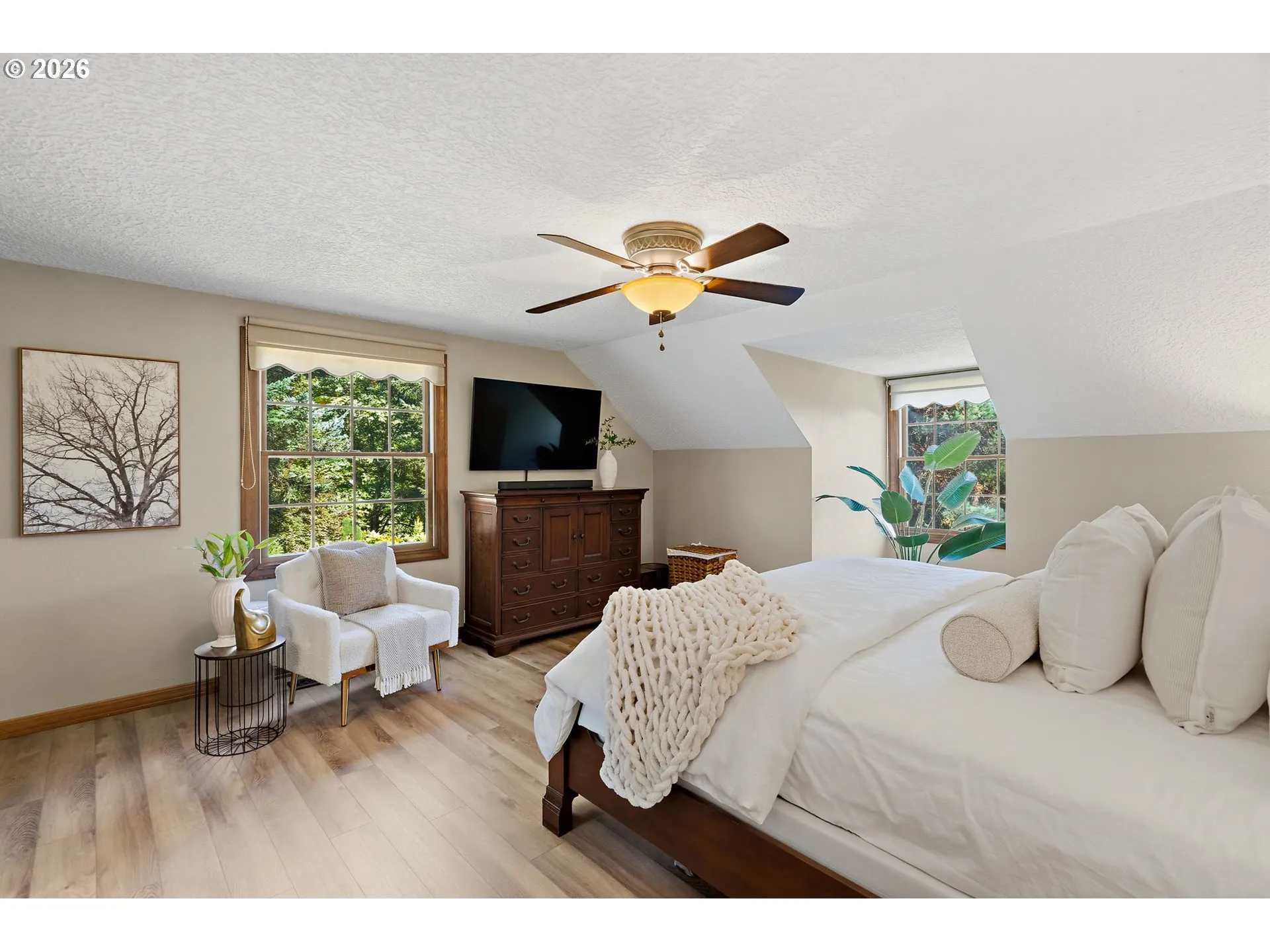 Bedroom, Primary-Upper