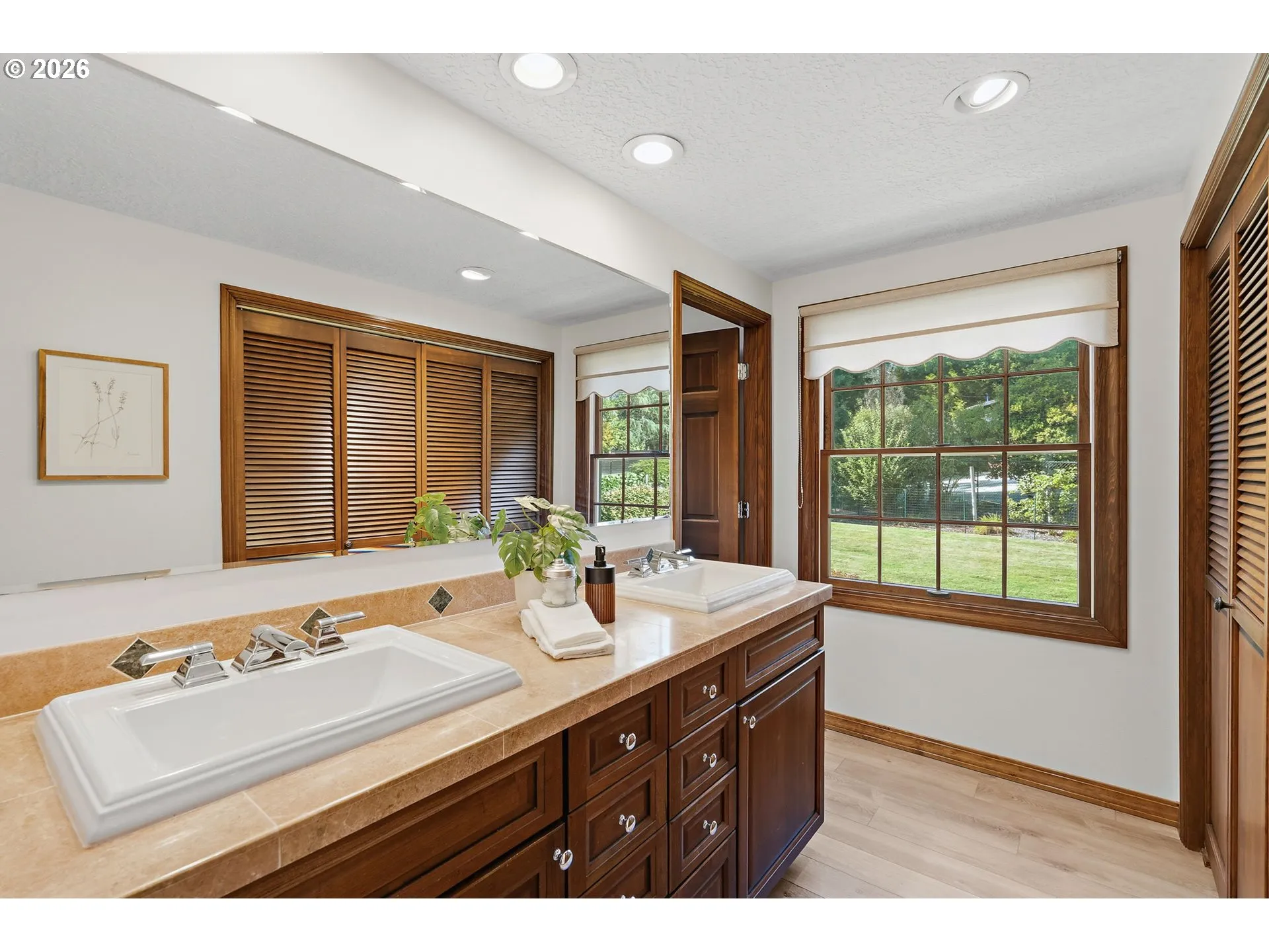 Bathroom, Attached