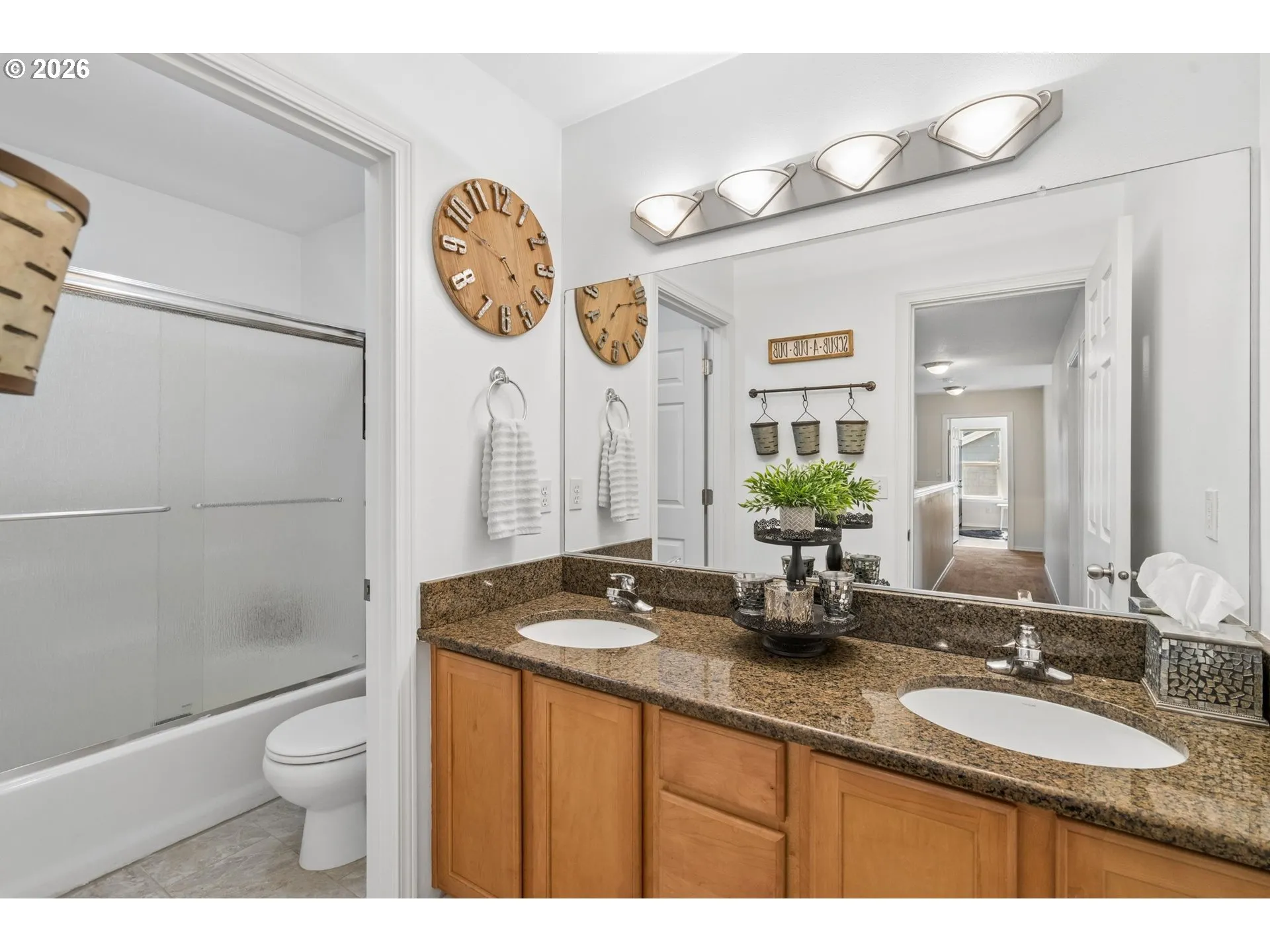 Bathroom-Upper