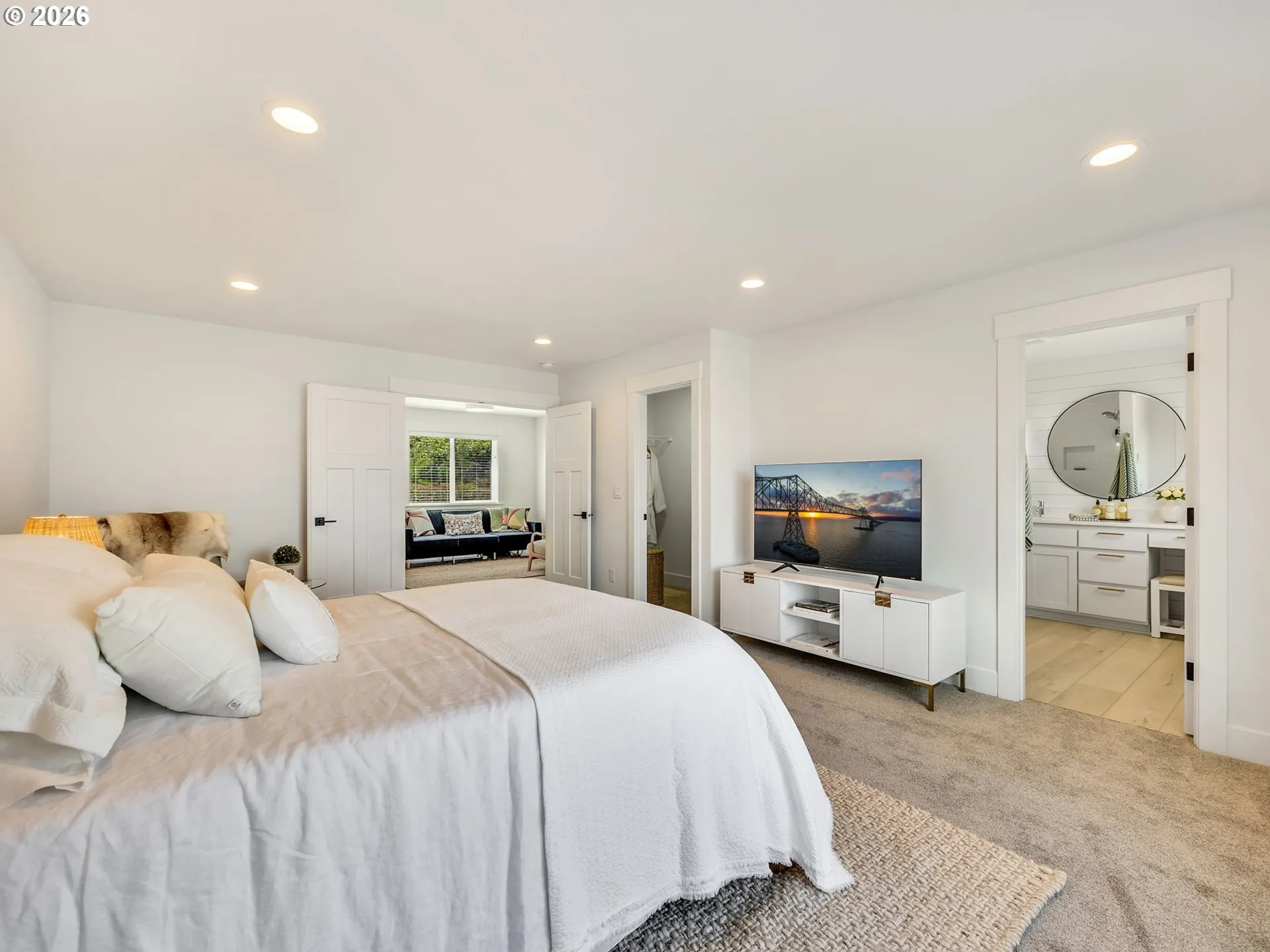 Bedroom, Primary-Upper
