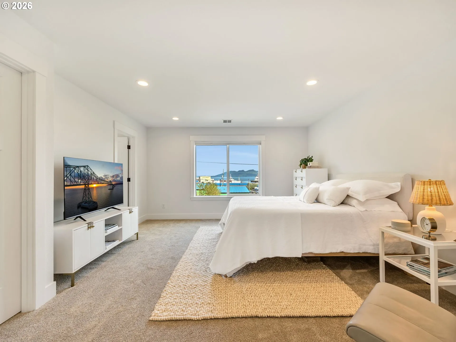 Bedroom, Primary-Upper
