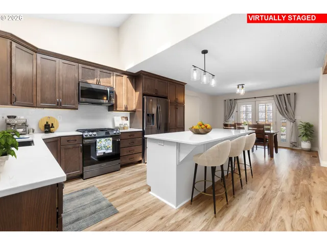 Kitchen/Dining Room-Island
