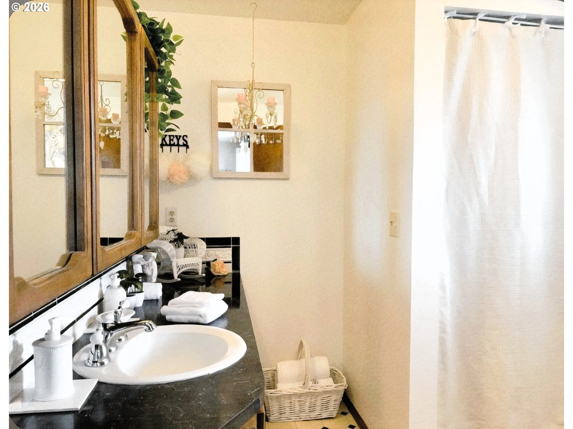 Bathroom, Attached-Walk in Shower