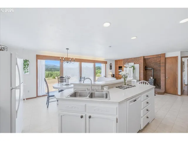 Kitchen-Island