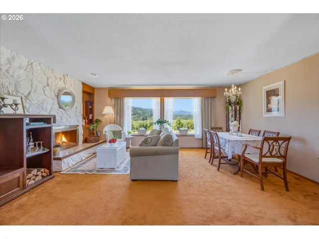 Living Room/Dining Room