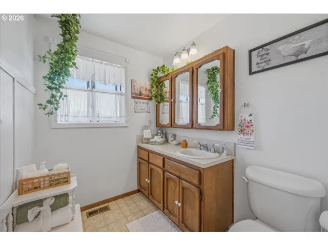 Bathroom-Hall