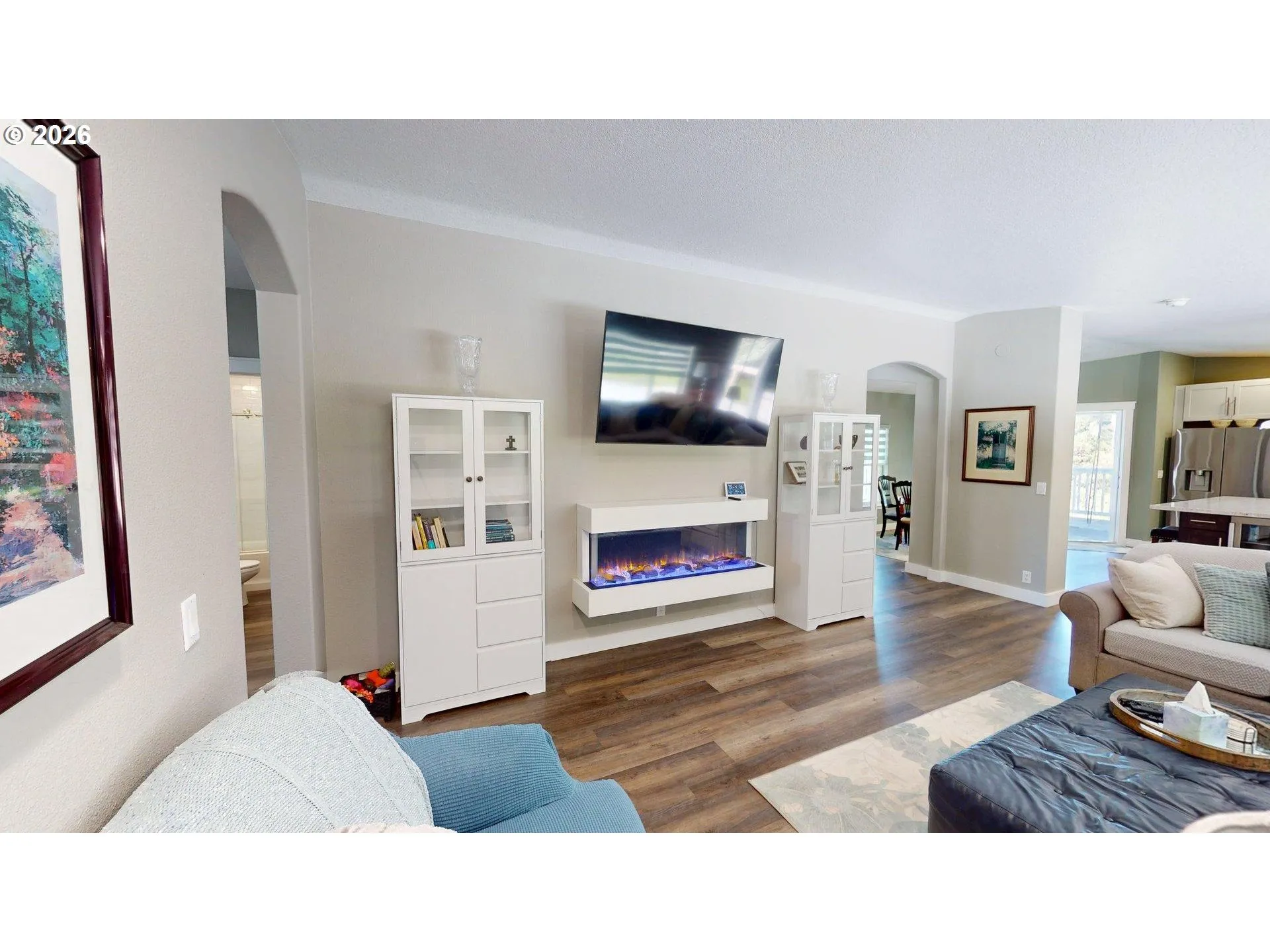 Living Room-Fireplace