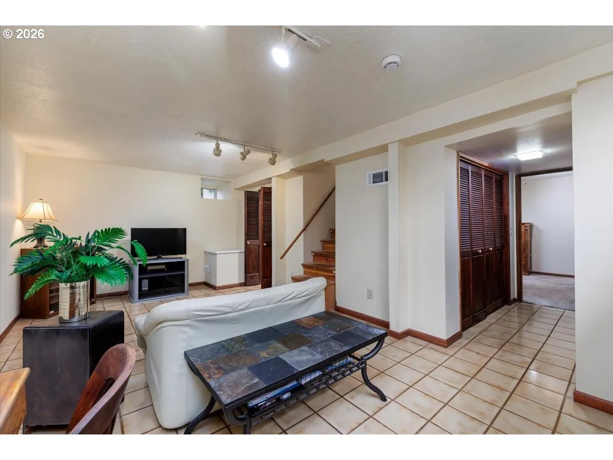 Basement-Finished