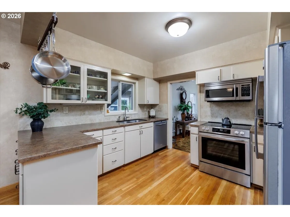 Kitchen-Oven