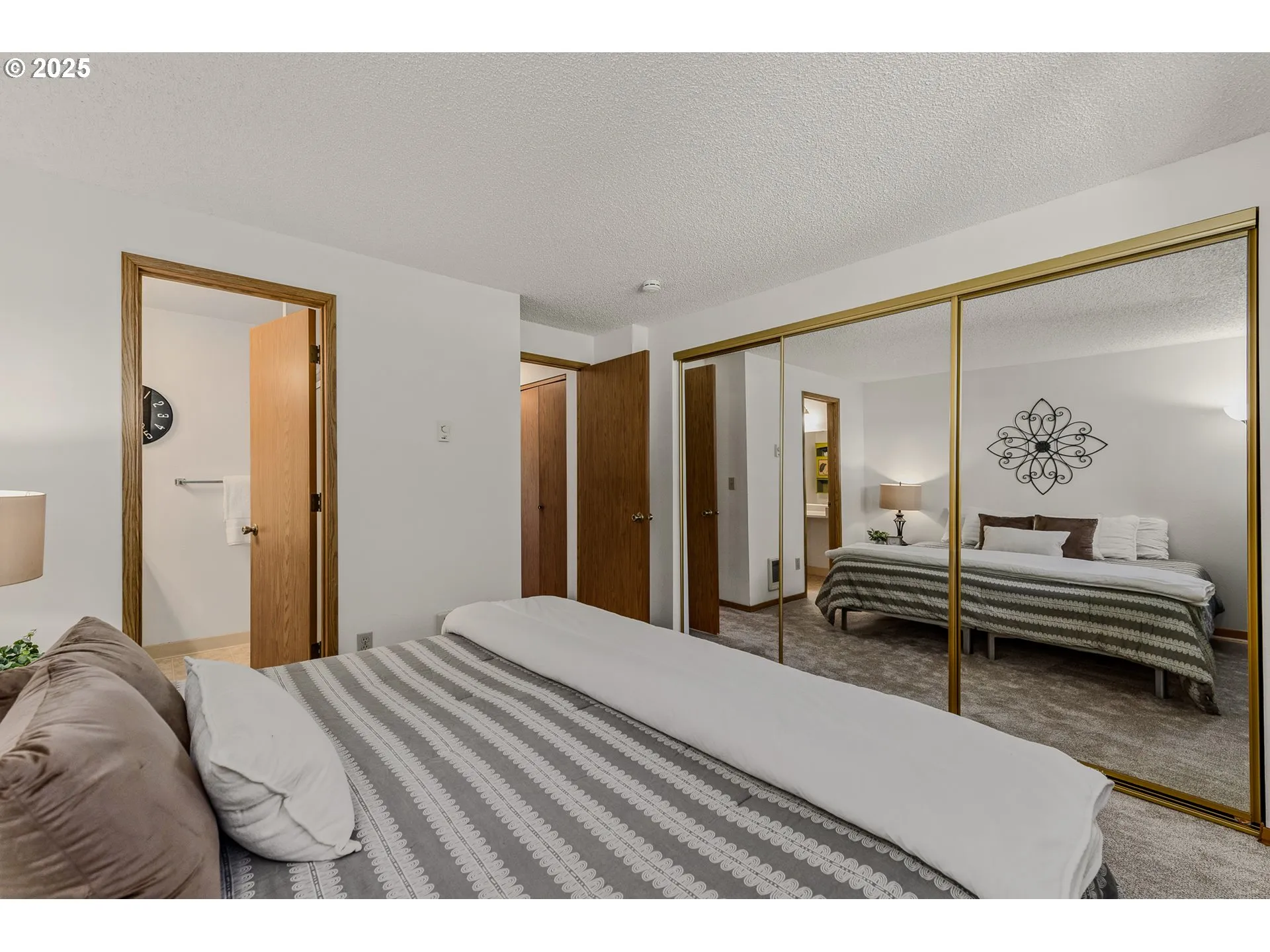 Bedroom, Primary