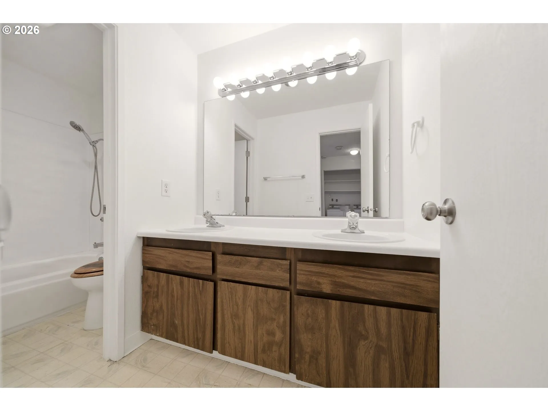 Bathroom-Double Sinks