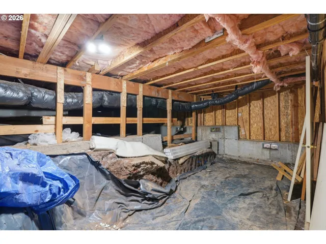 Basement-Unfinished