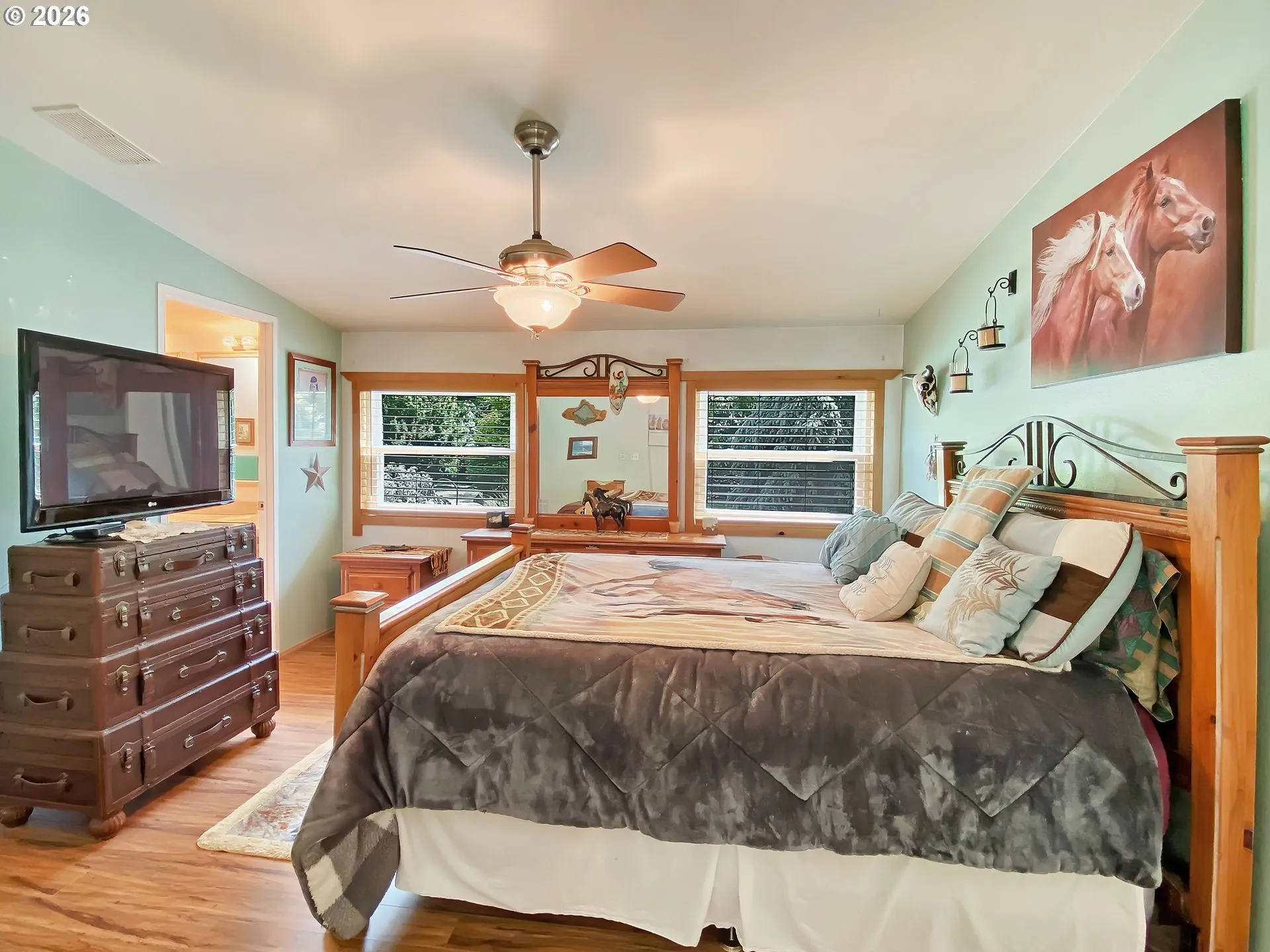 Bedroom, Primary