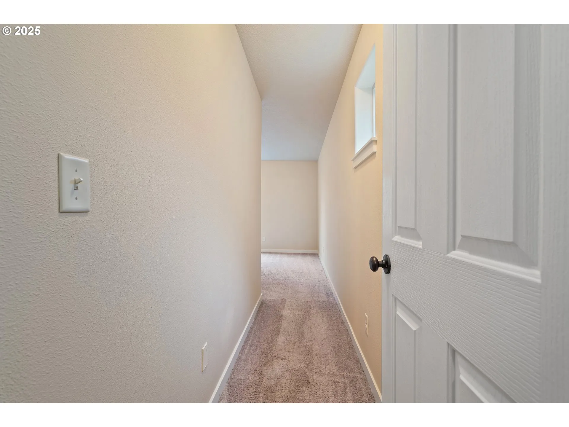 Bedroom, Primary