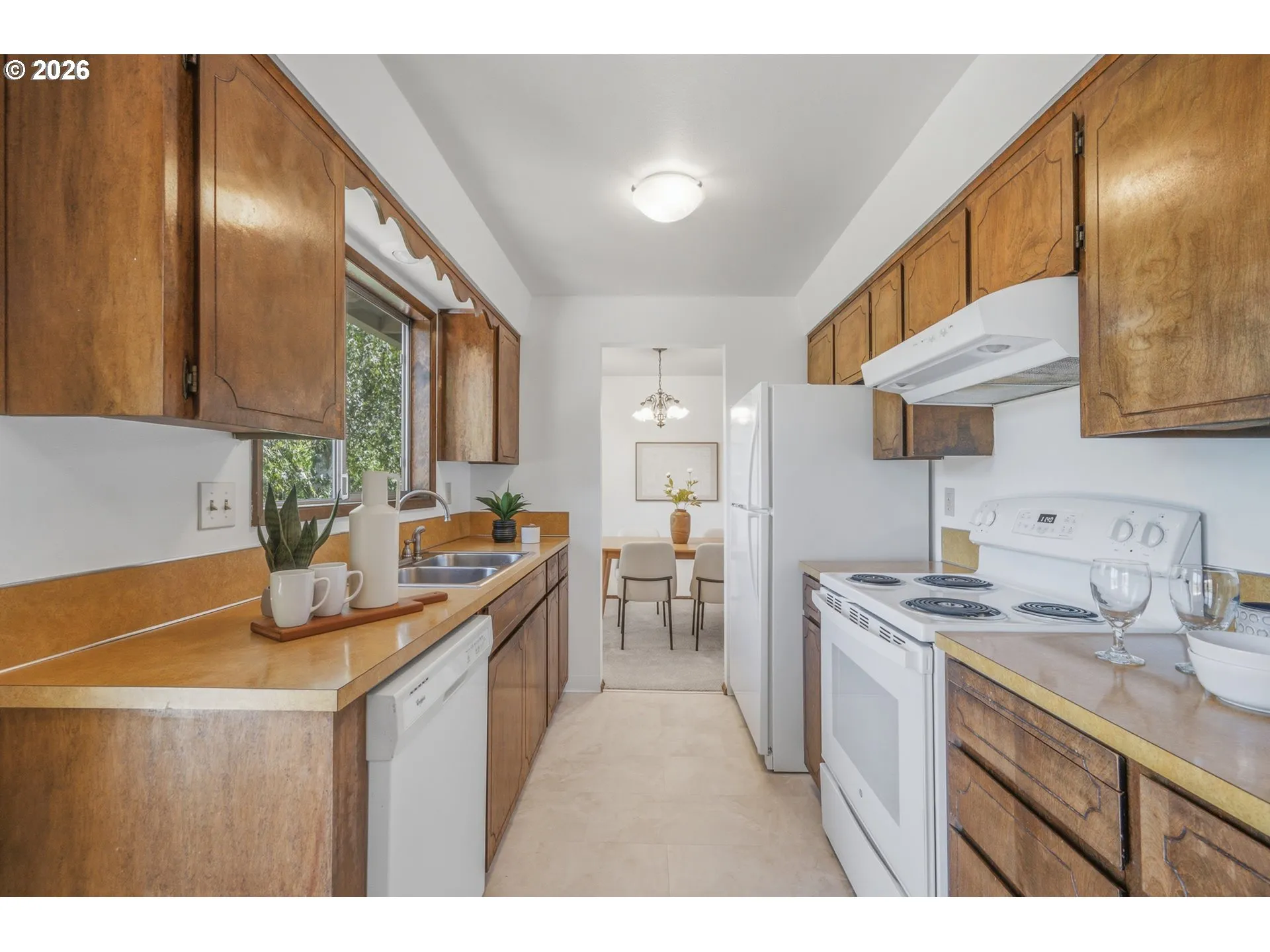 Kitchen/Dining Room-Upper
