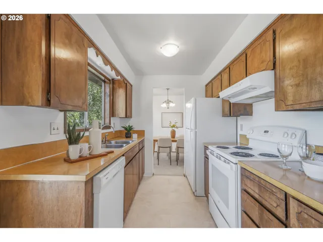 Kitchen/Dining Room-Upper