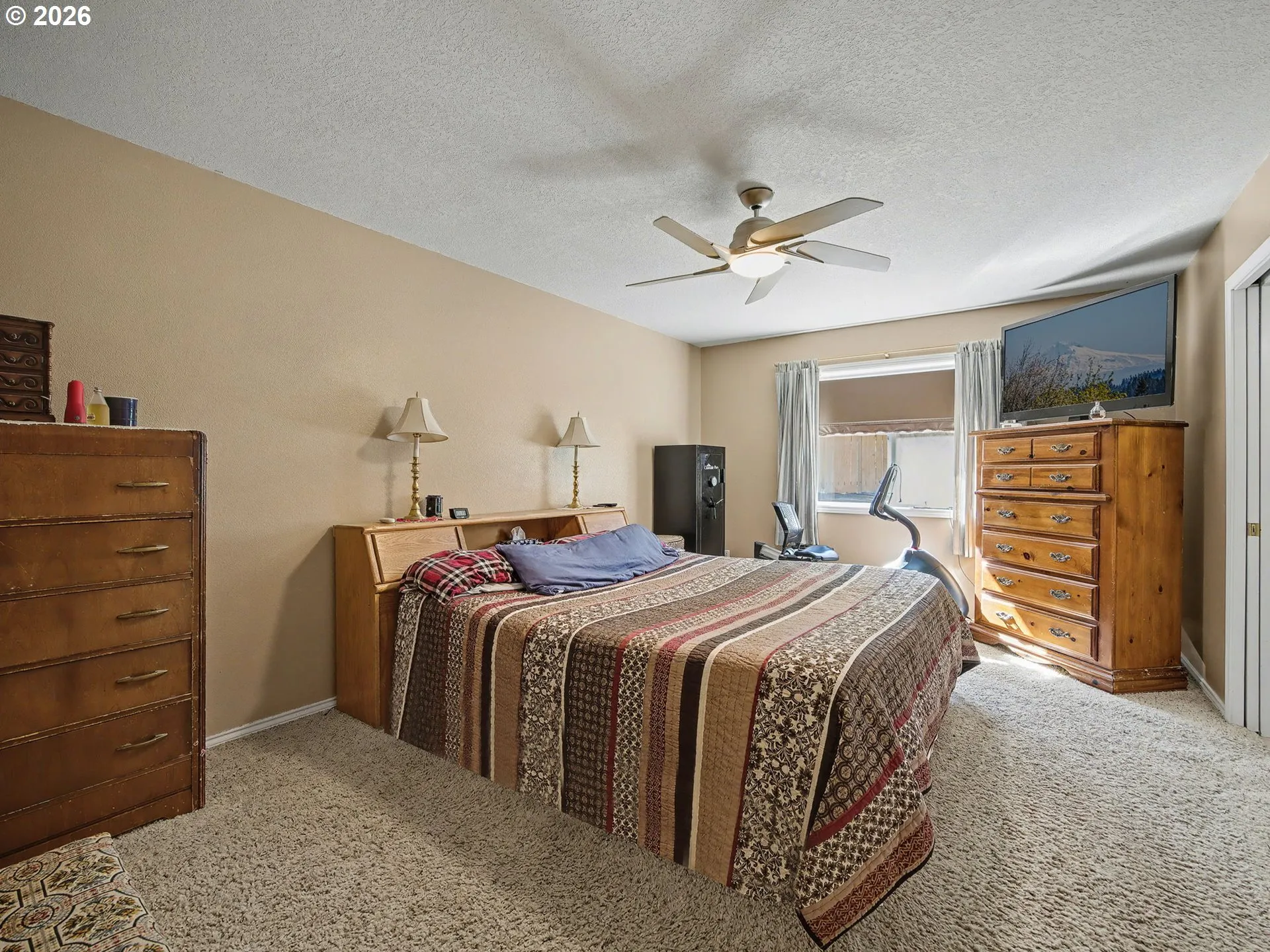 Bedroom, Primary-Ceiling Fan
