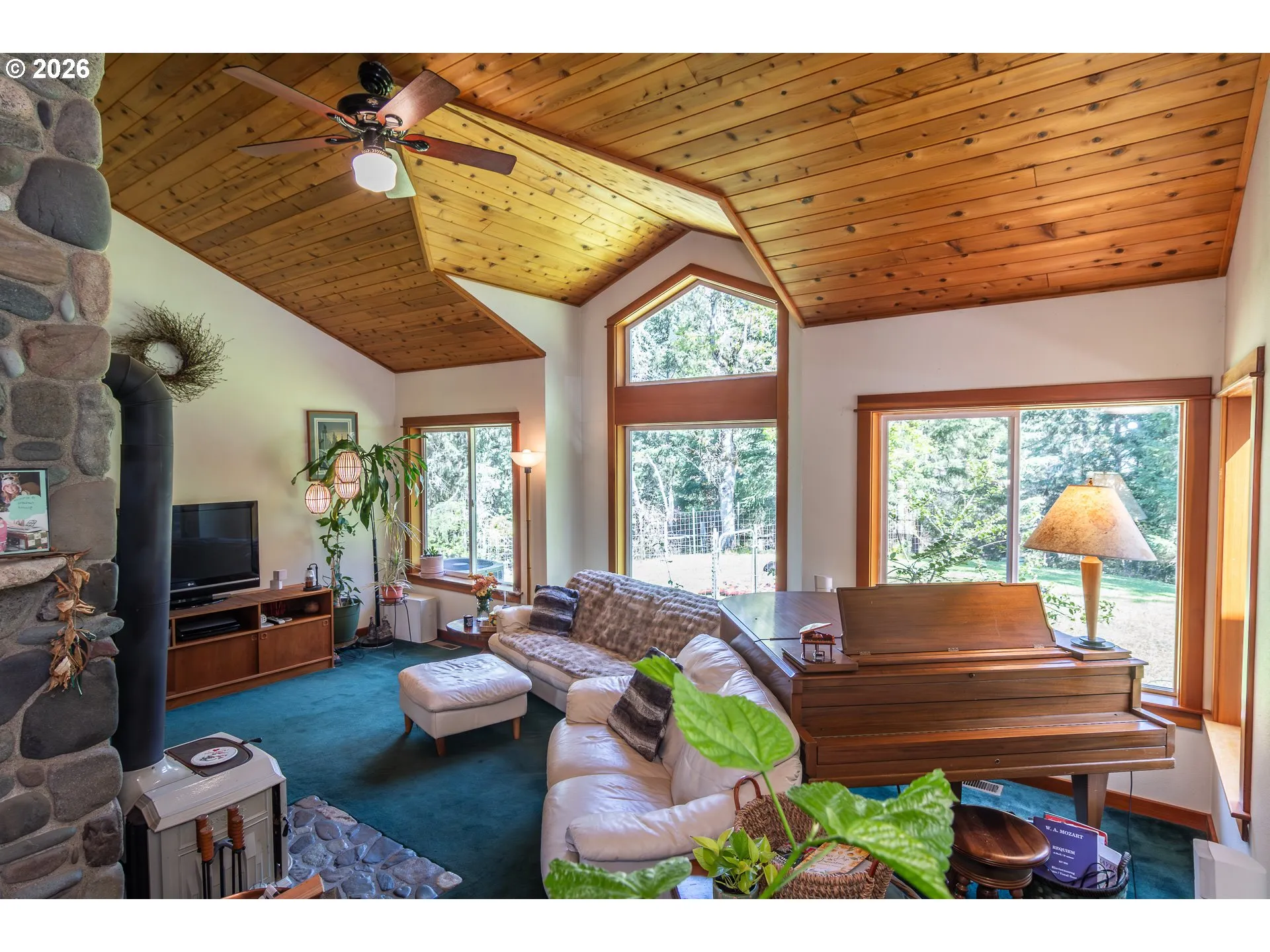 Living Room-Ceiling Fan