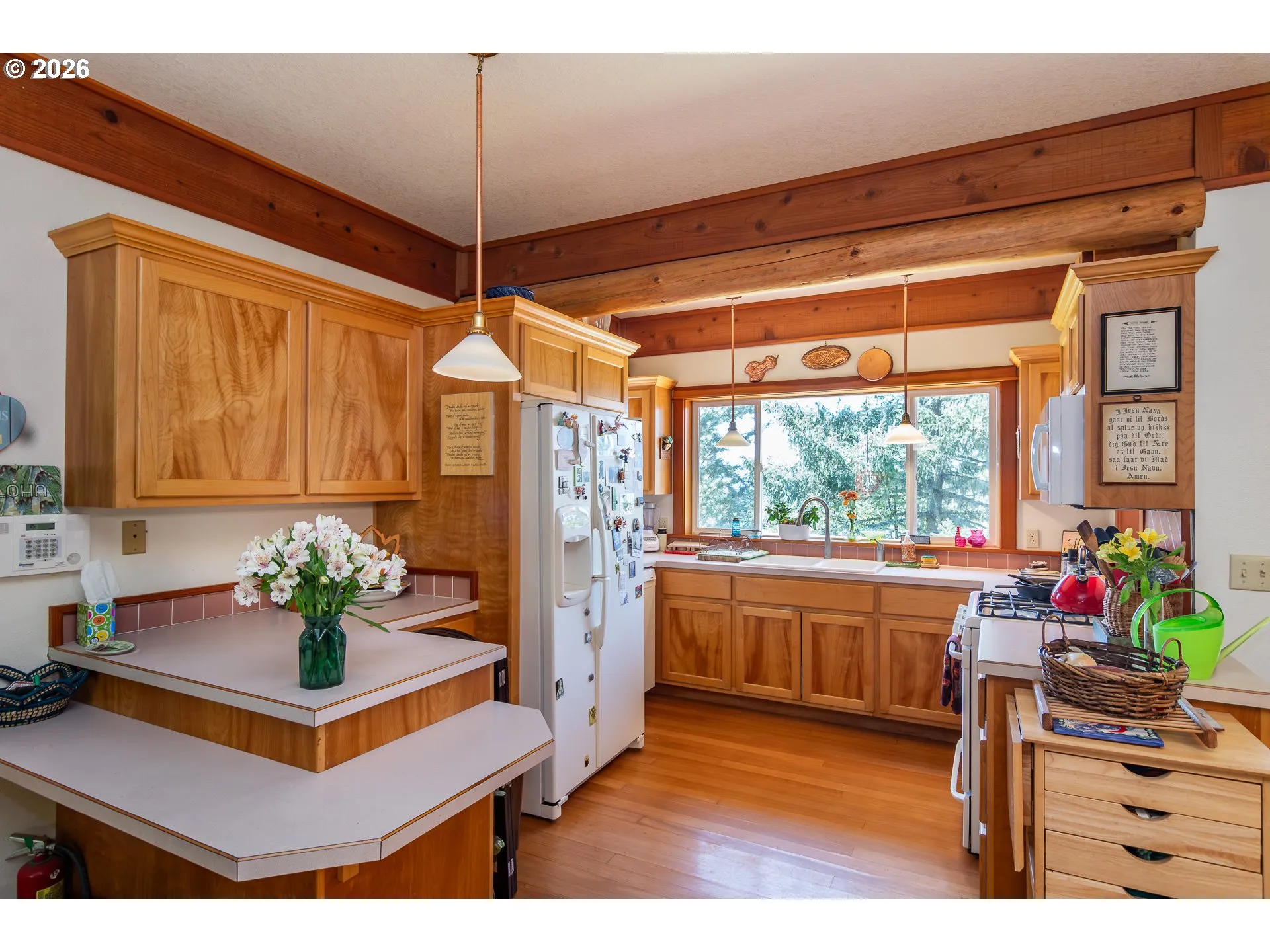 Kitchen-Breakfast Bar