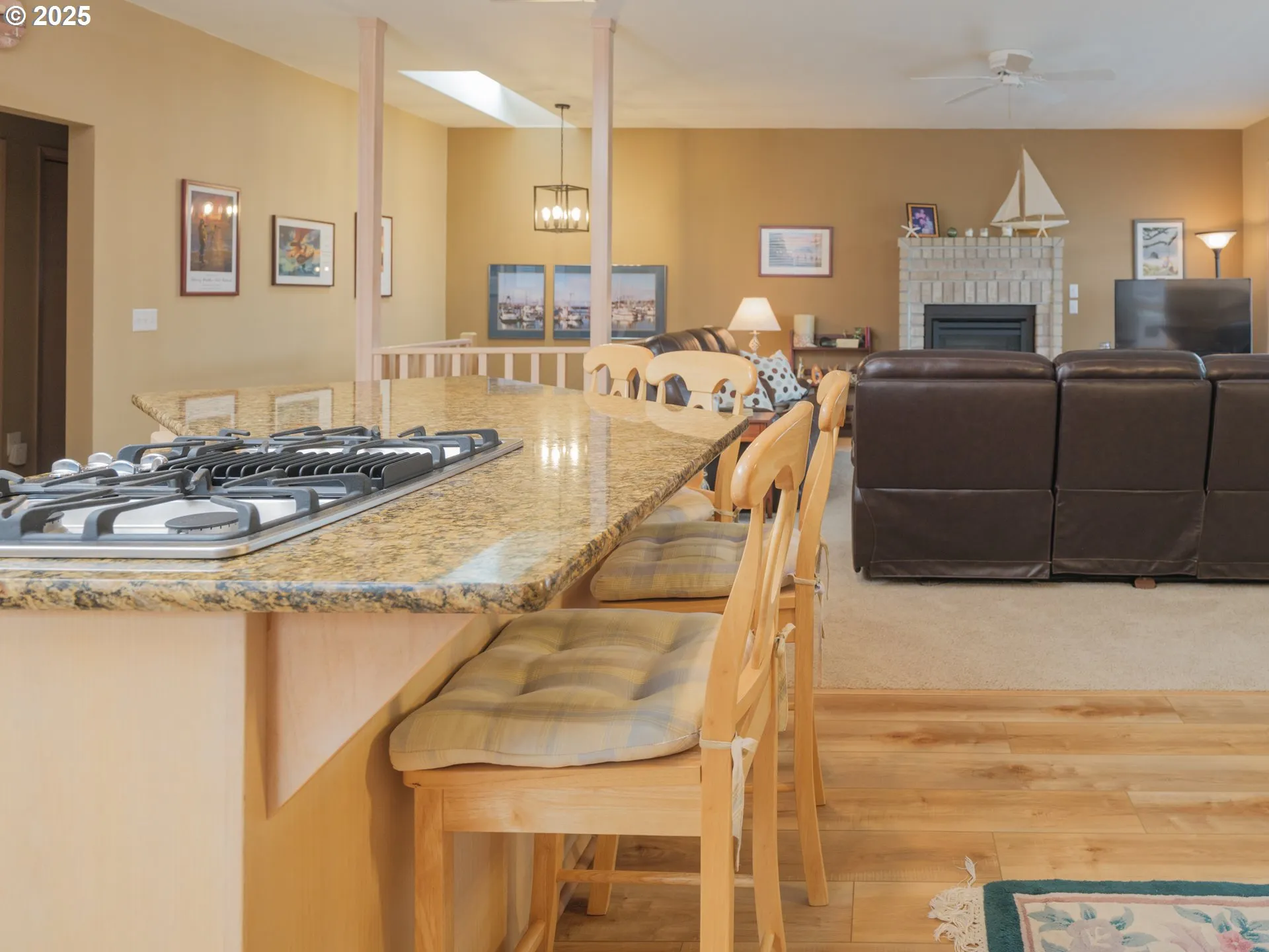 Kitchen-Cooking Island