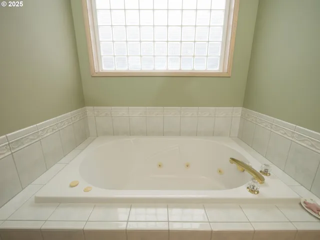 Jacuzzi