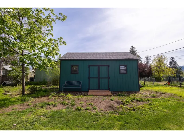 Shed