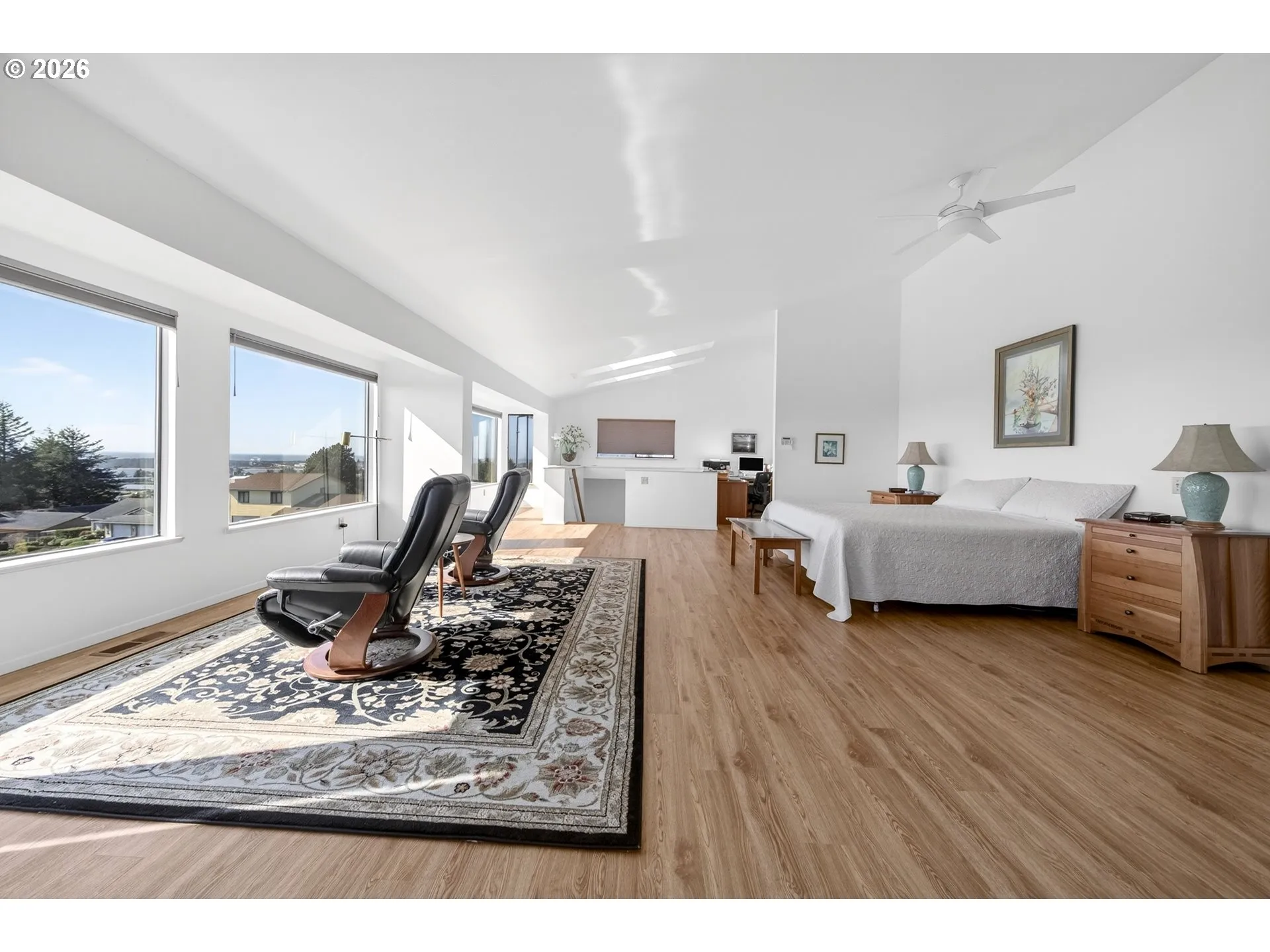 Bedroom, Owner's Suite-Upper