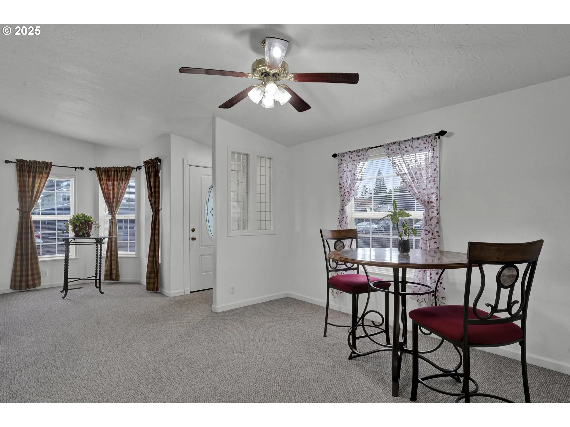 Dining Area-Ceiling Fan