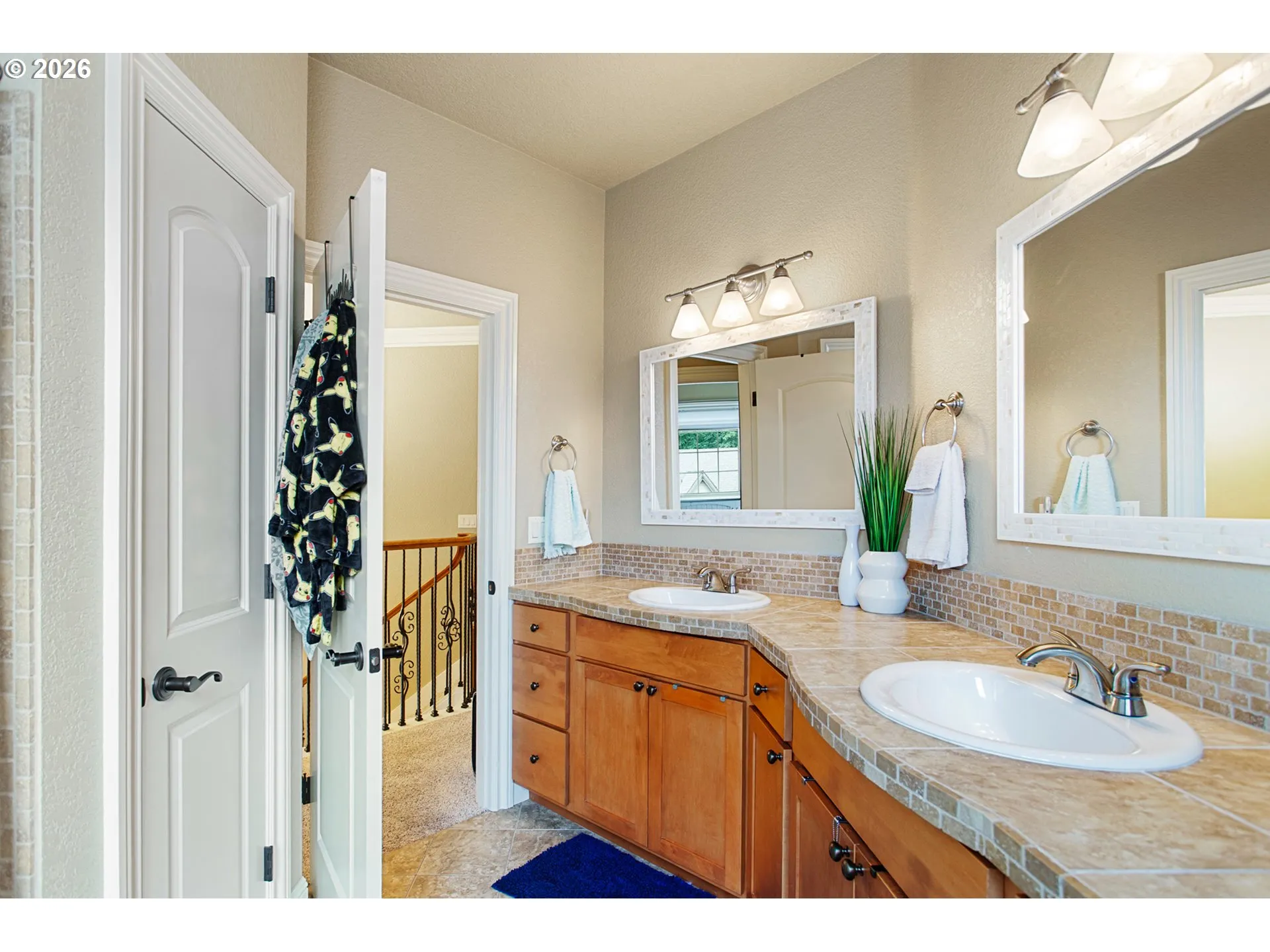 Bathroom-Upper