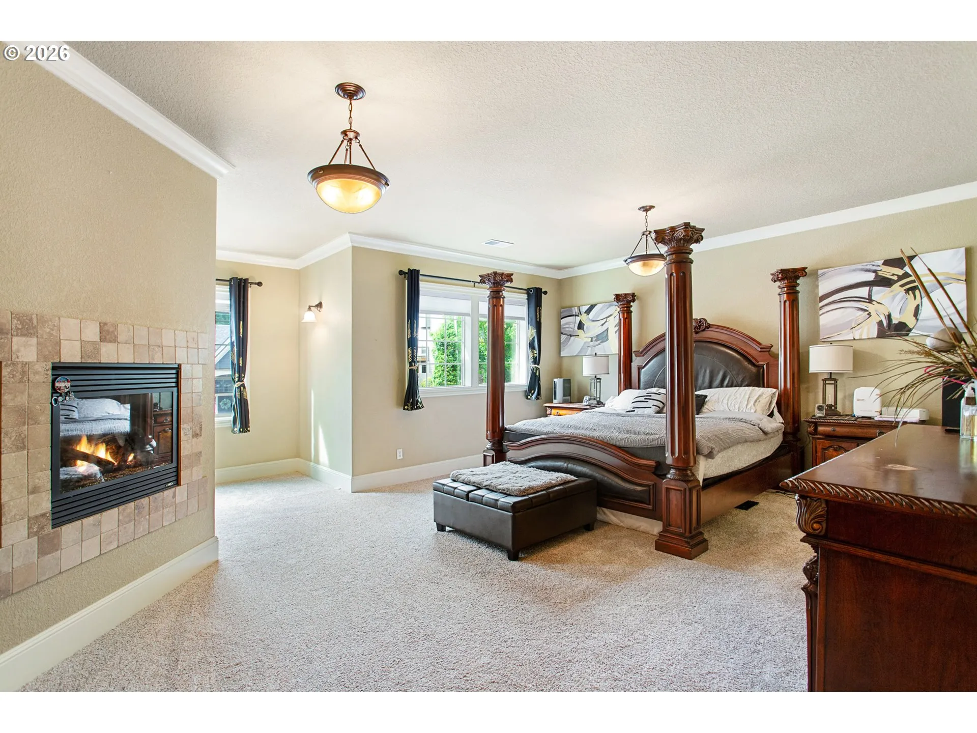 Primary Bedroom-Upper