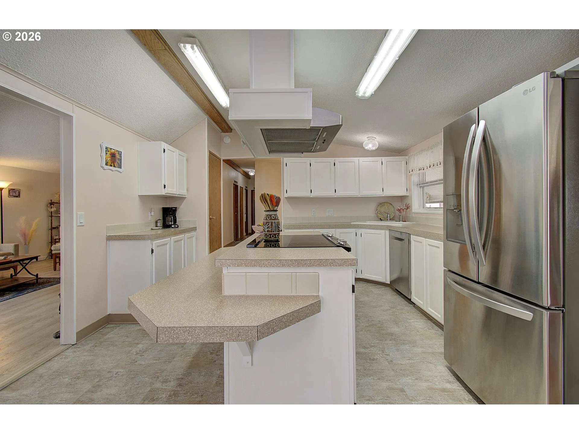 Kitchen-Cooking Island