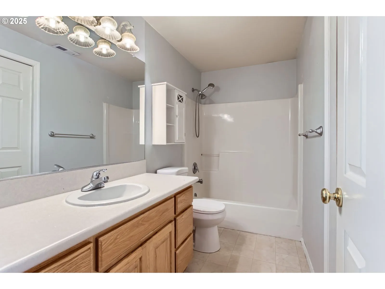 Bathroom-Upper