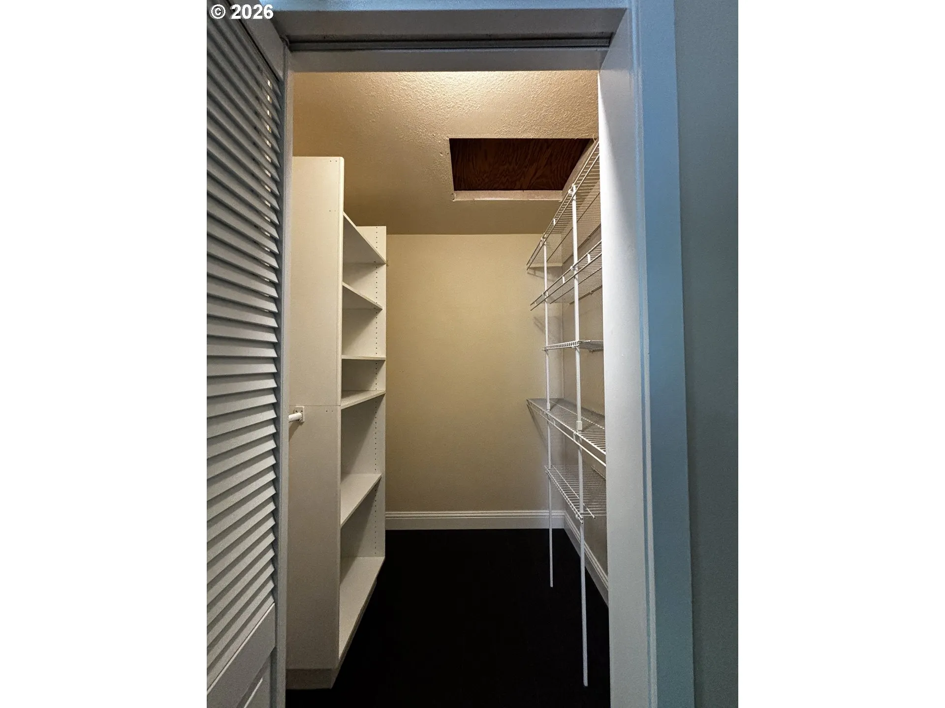 Bedroom, Owner's Suite-Walk-In Closet