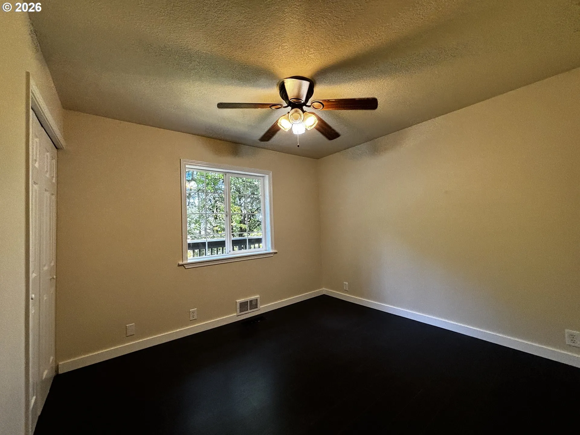 Bedroom-Ceiling Fan