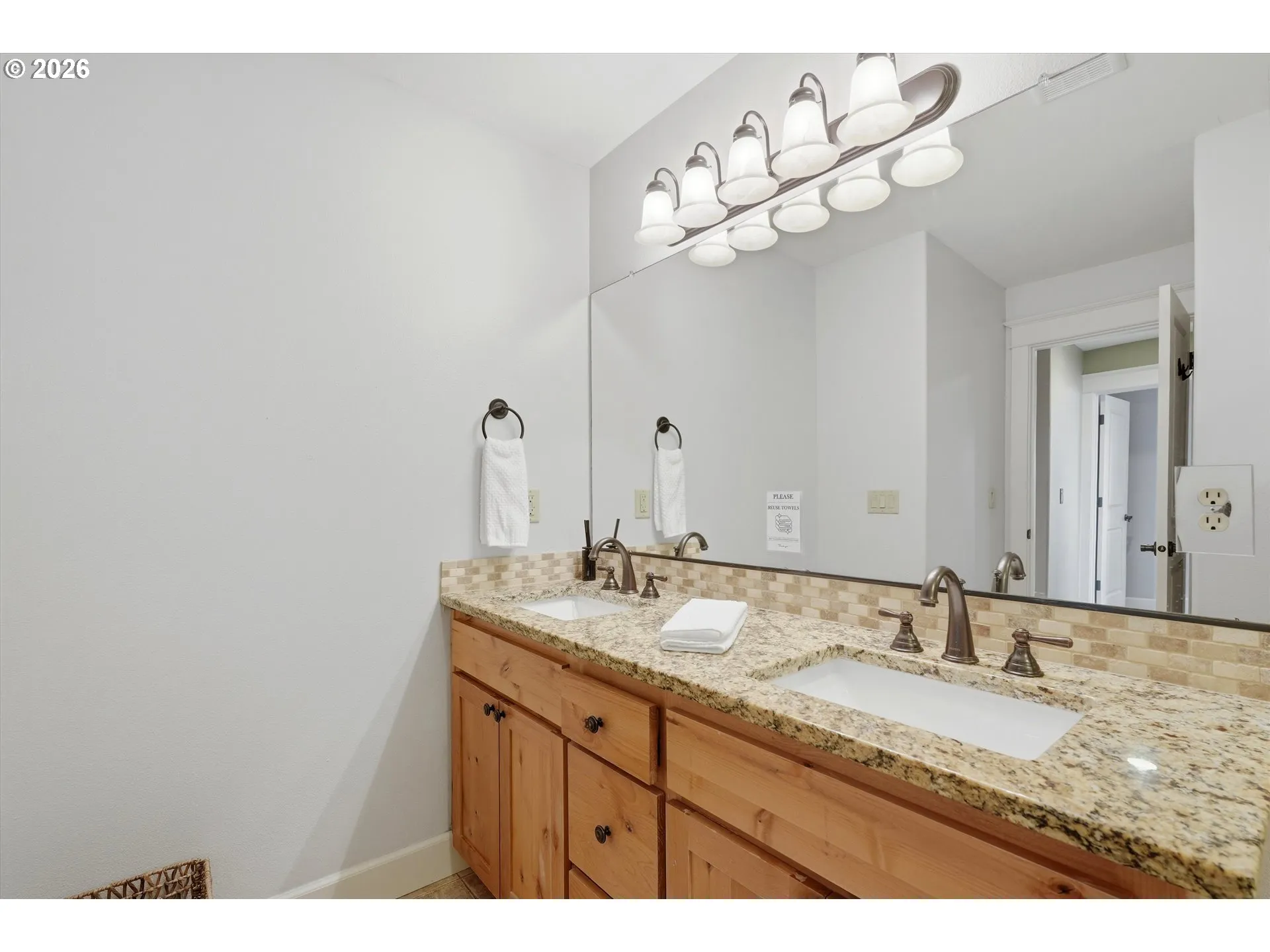 Bathroom-Upper
