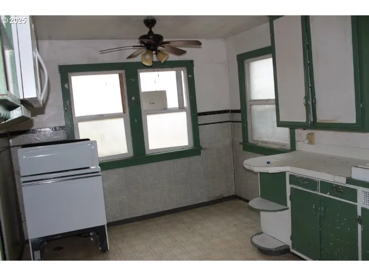 Kitchen/Nook-# 1