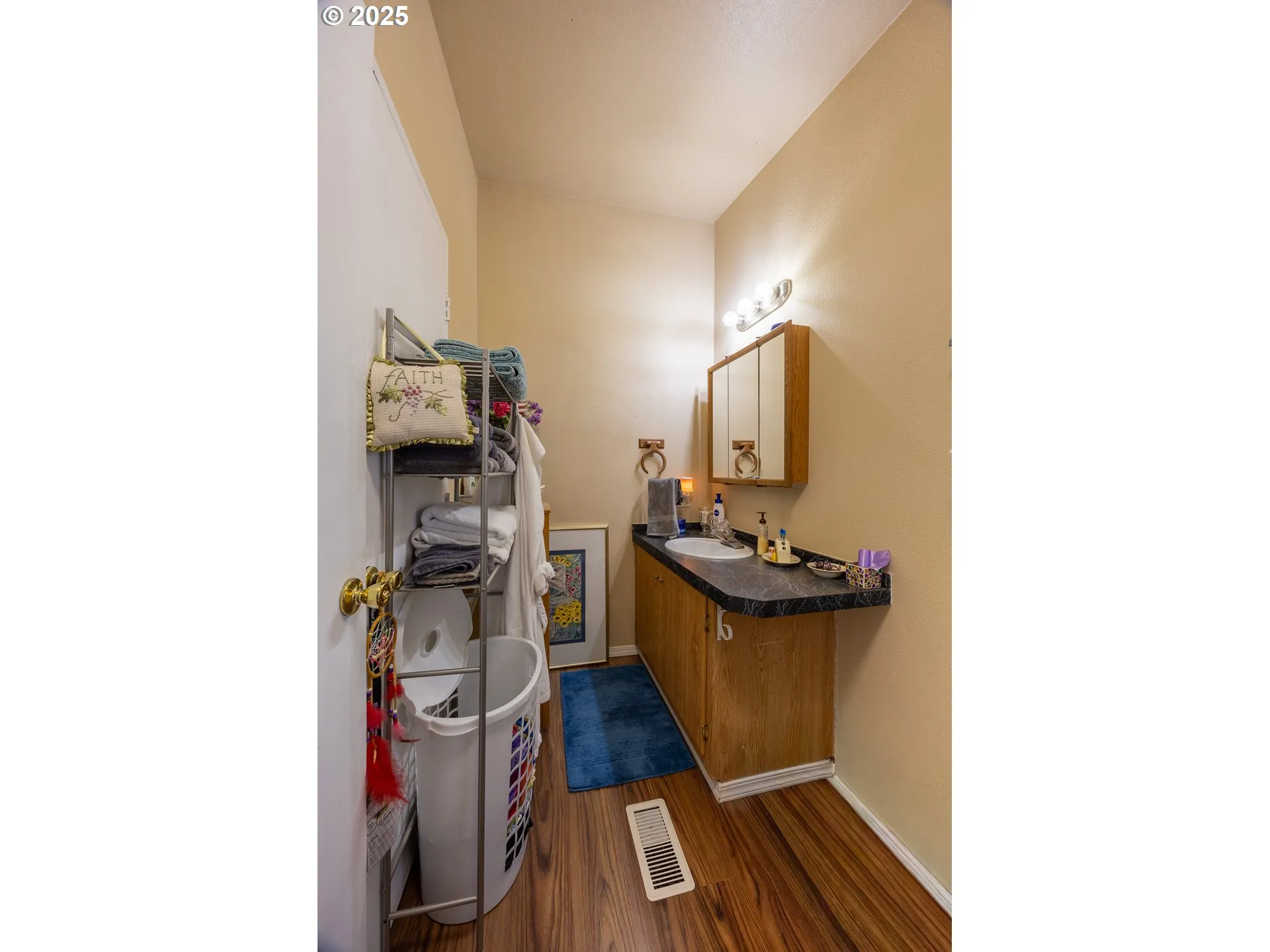 Bathroom, Attached