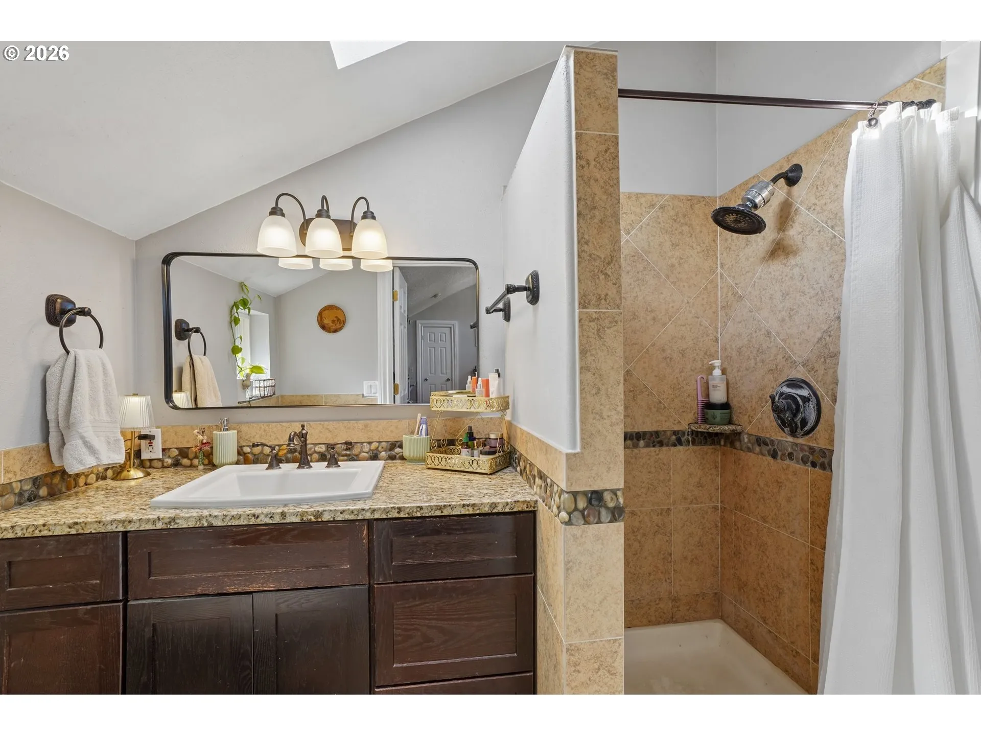 Bathroom, Attached-Upper