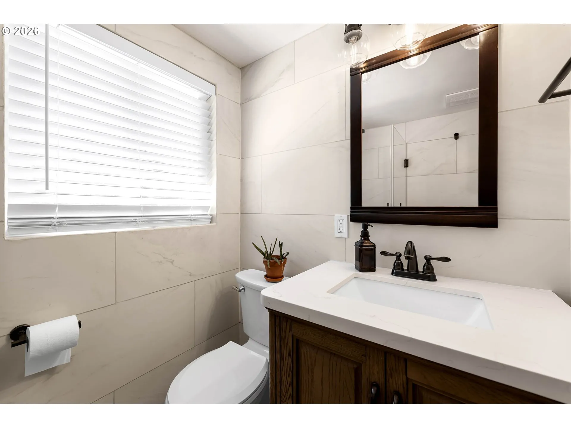 Bathroom-Upper