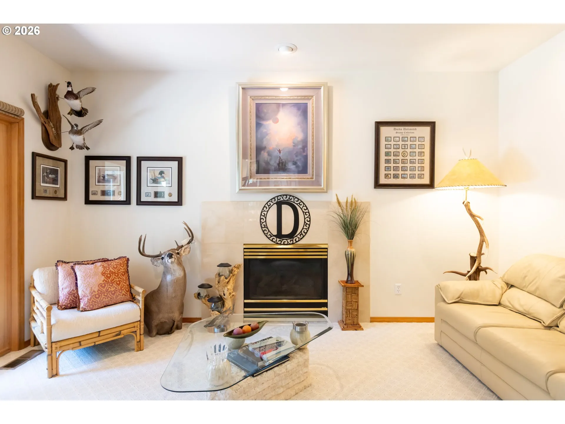 Living Room-Fireplace