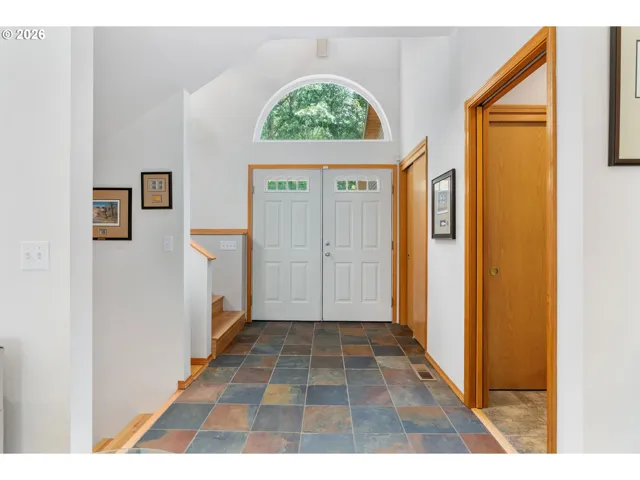 Entrance/Foyer