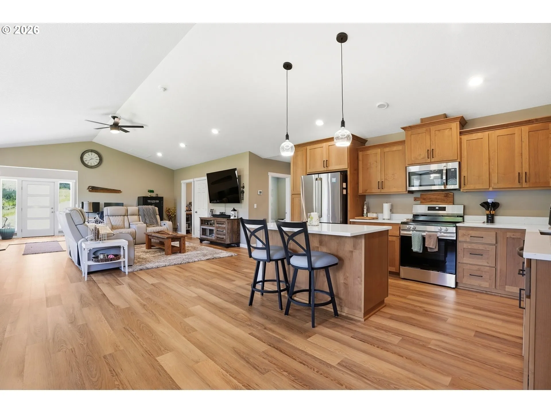 Kitchen/Living Room-Island